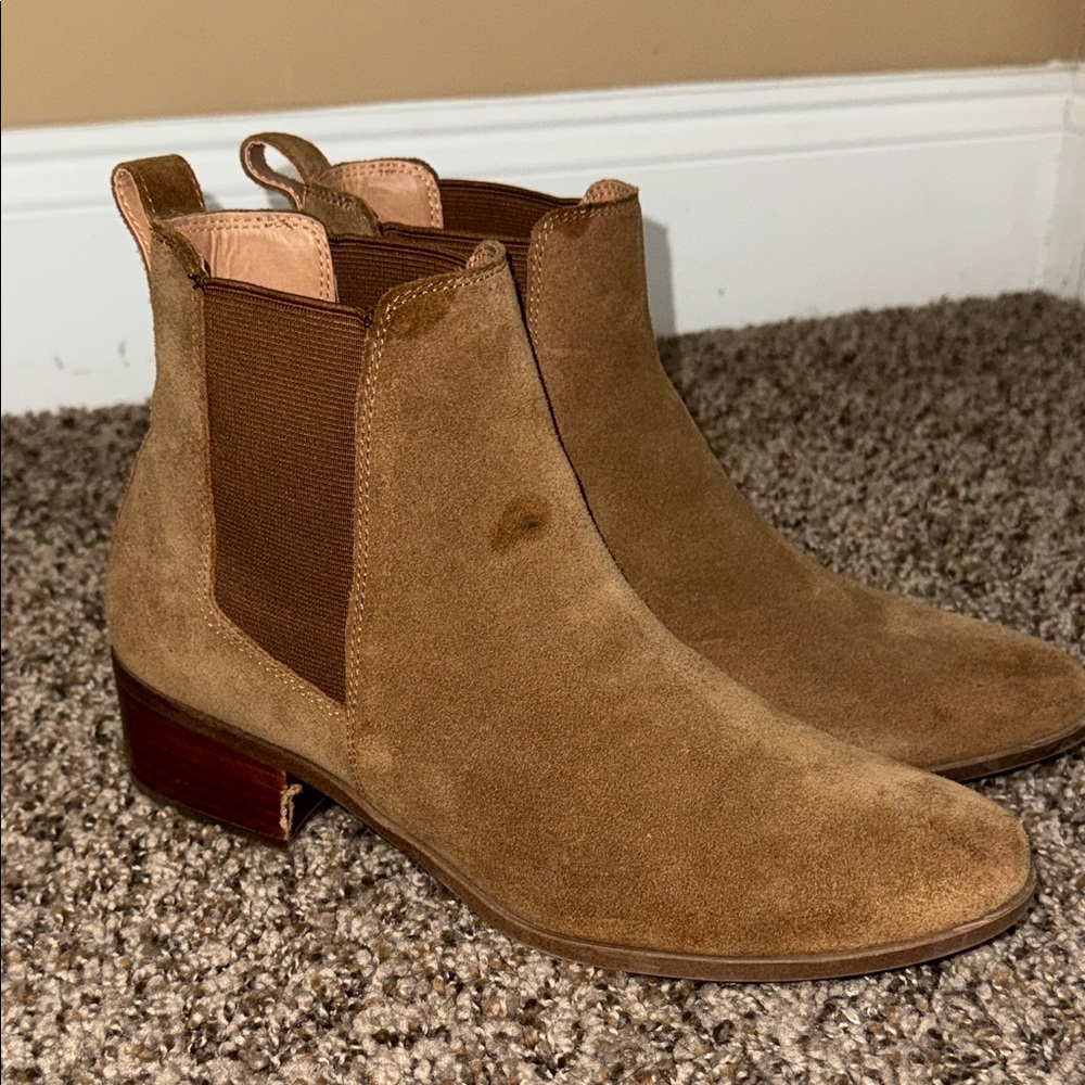 Steve Madden Brown Suede Ankle Booties